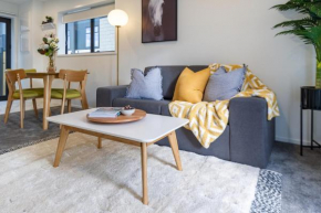 CBD Luxury Homes Near Cafes Hagley Park River